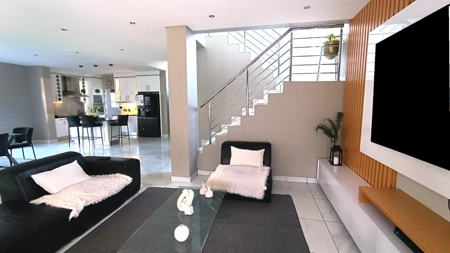 4 Bedroom Property for Sale in Parklands North Western Cape